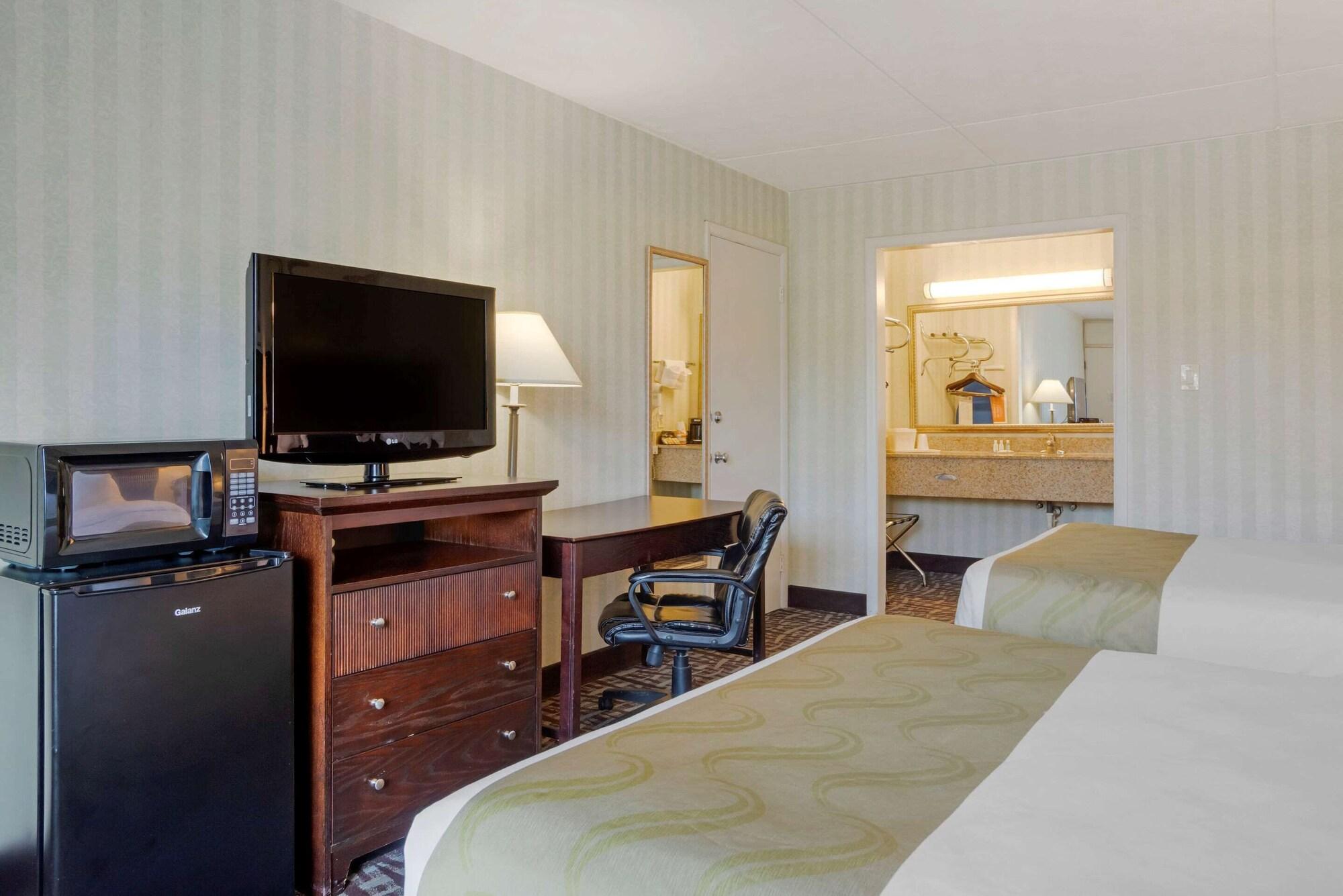 Quality Inn Fredericksburg Near Historic Downtown Exteriör bild