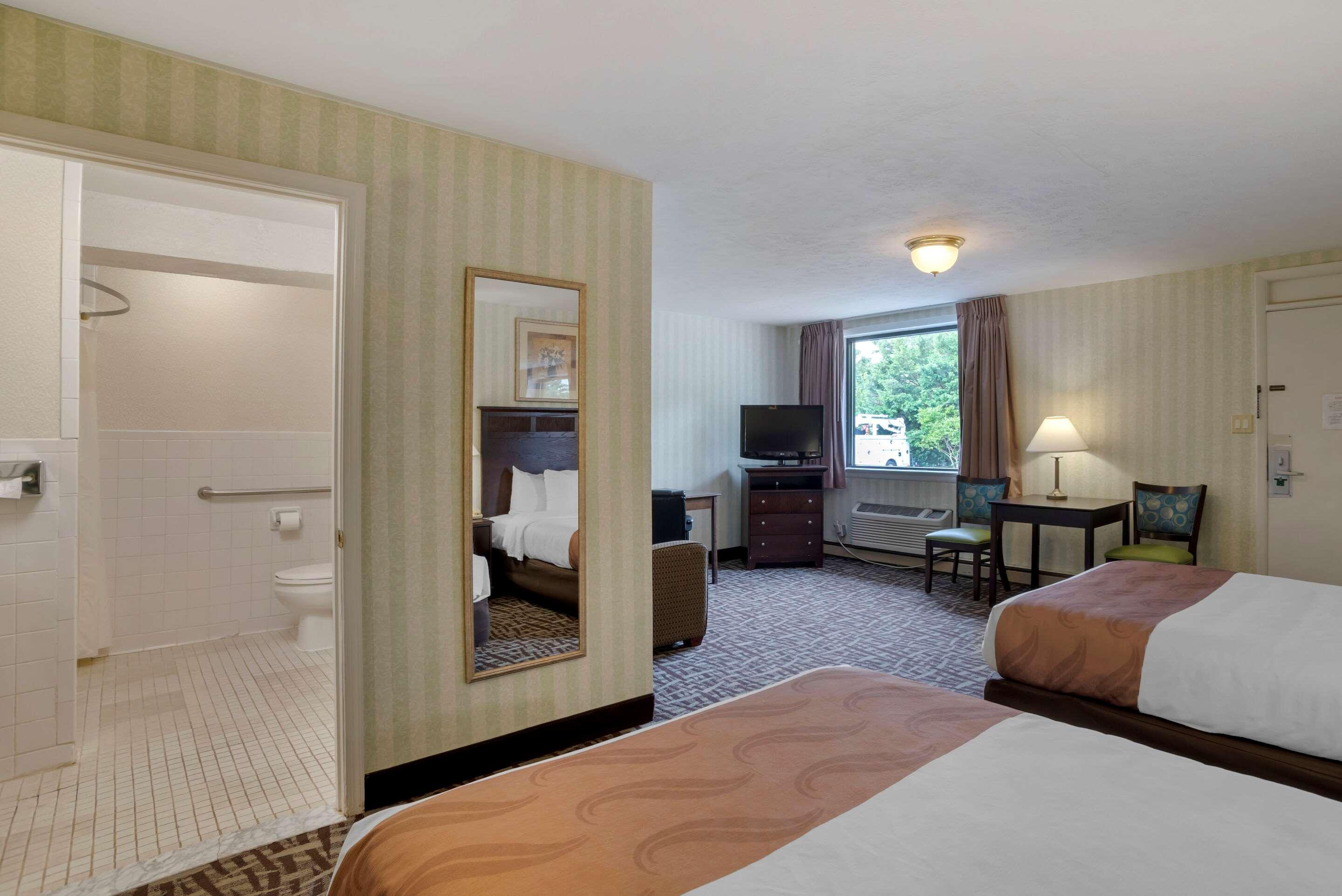 Quality Inn Fredericksburg Near Historic Downtown Exteriör bild