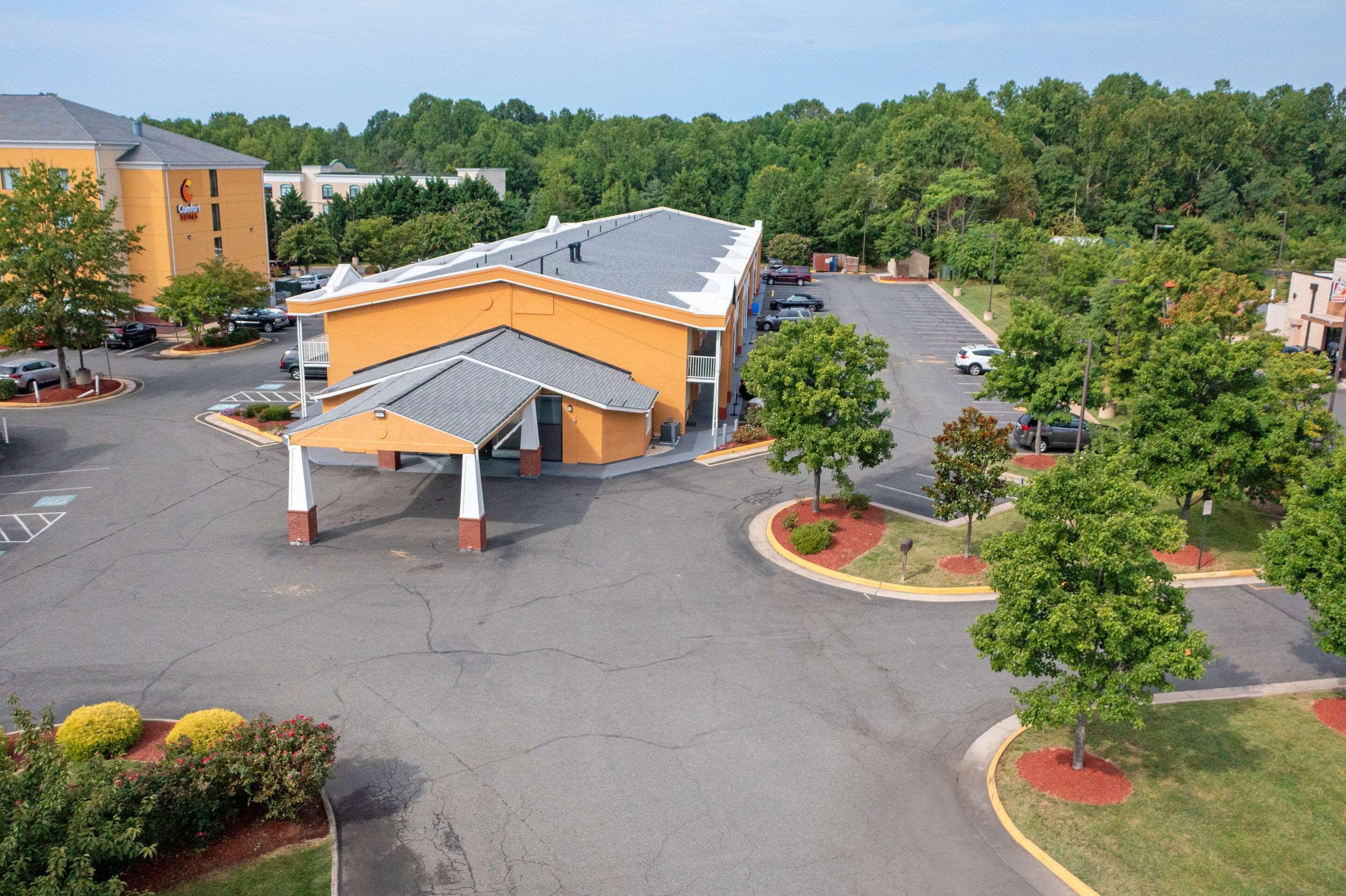 Quality Inn Fredericksburg Near Historic Downtown Exteriör bild